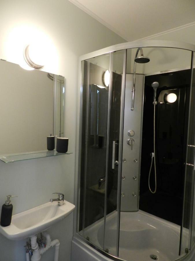 Good Mood Hotel Jūrkalne المظهر الخارجي الصورة
